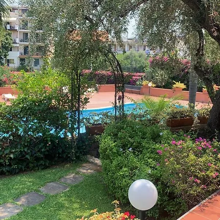 Oblò With Pool - - Taormina *